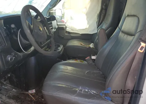 2013 Chevrolet Express G2500 z USA, uszkodzony, nr VIN 1GCWGFFAXD1110501